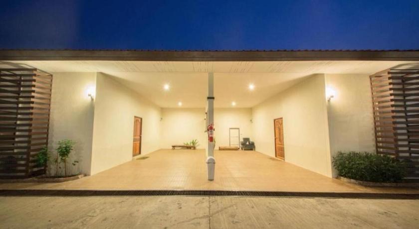 Banter Resort Buri Ram Exterior foto