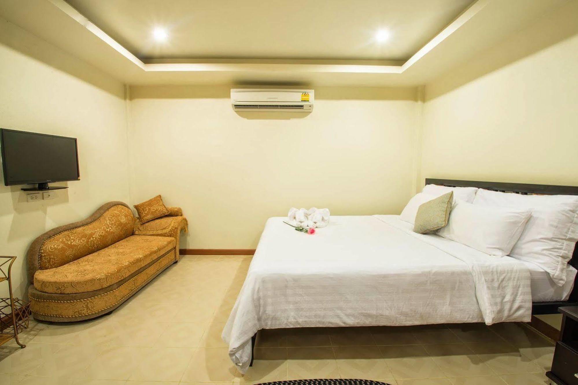Banter Resort Buri Ram Exterior foto